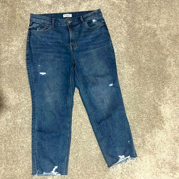 Denim - M Jeans - 14 short mid rise medium blue crop jean